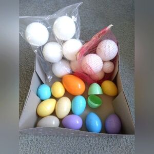 Must bundle! Lot of fillable eggs & Styrofoam balls